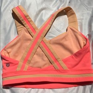Lululemon sports bra